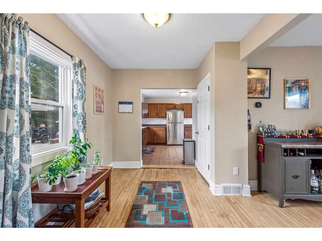 992 Bellows Street West Saint Paul MN 55118 7106778 image23