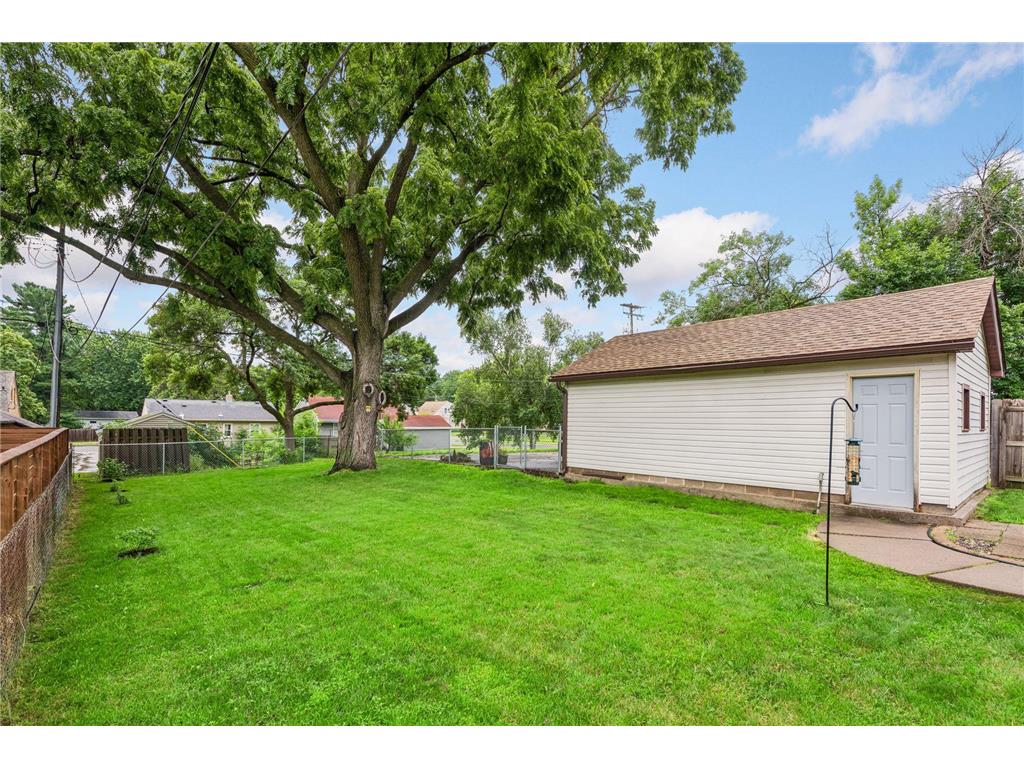 992 Bellows Street West Saint Paul MN 55118 7106778 image33