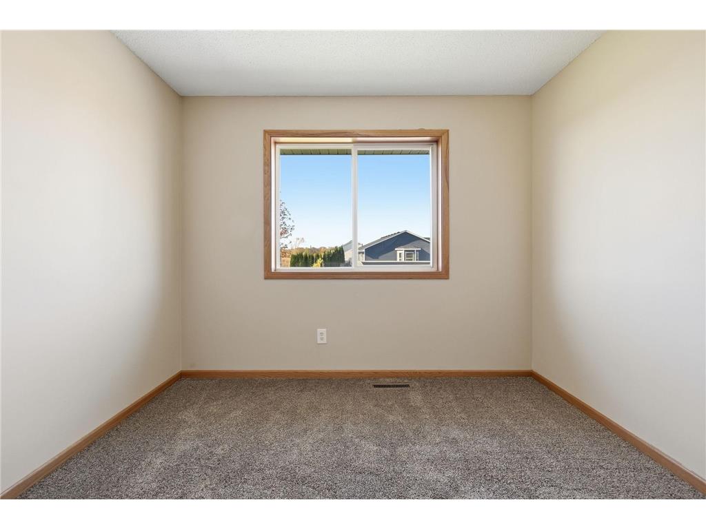 992 Farmers Ridge Trail Belle Plaine MN 56011 6805104 image17