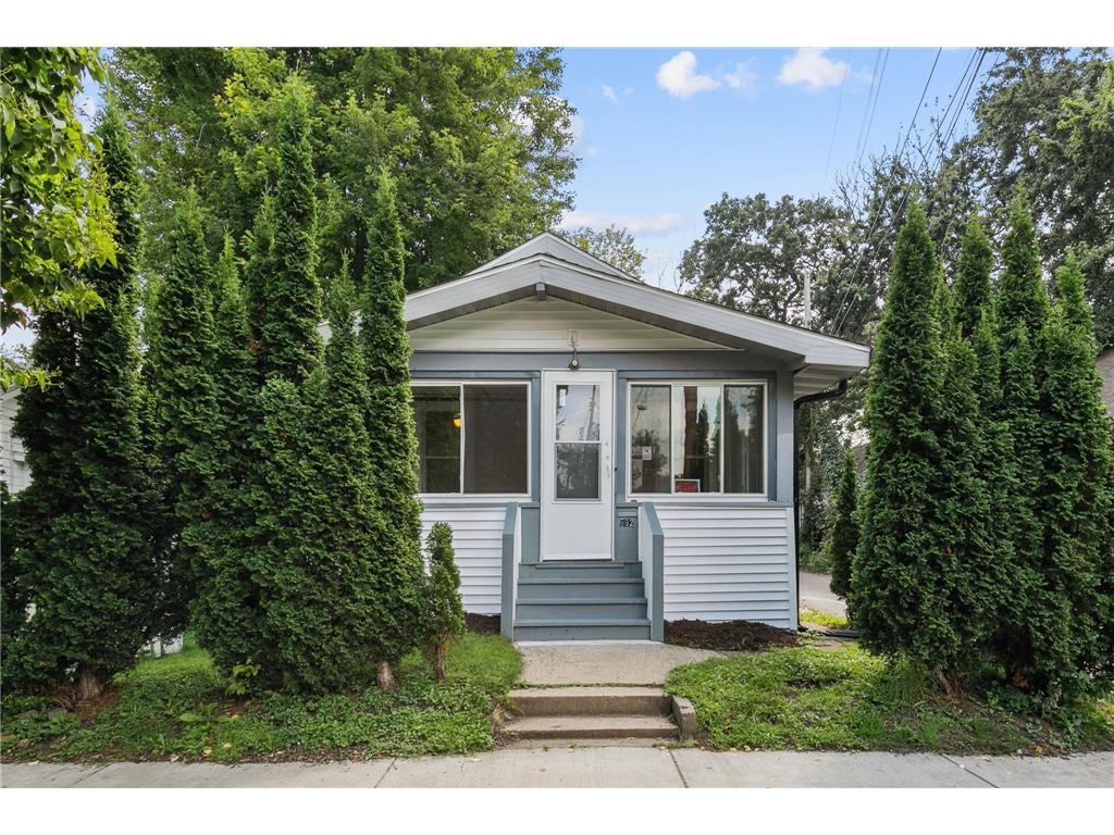 992 Hatch Avenue Saint Paul MN 55103 6592641 image1