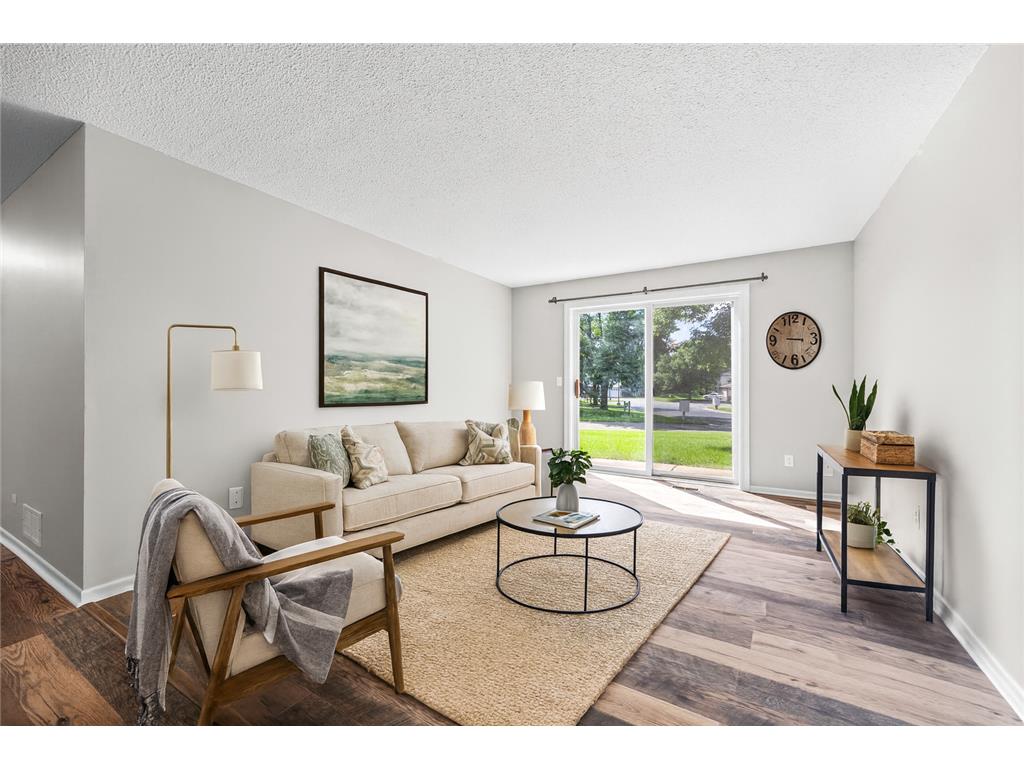 992 Pond View Court Vadnais Heights MN 55127 6708142 image1