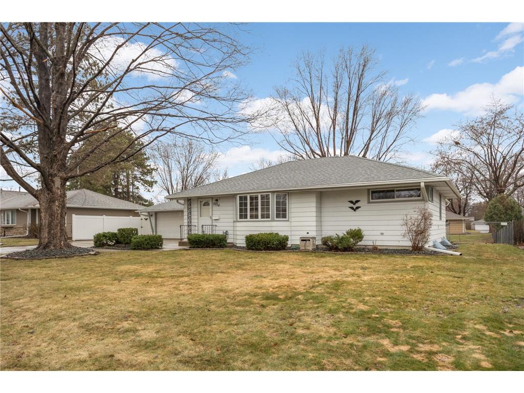 9924 Chicago Avenue S Bloomington MN 55420 7050663 image1