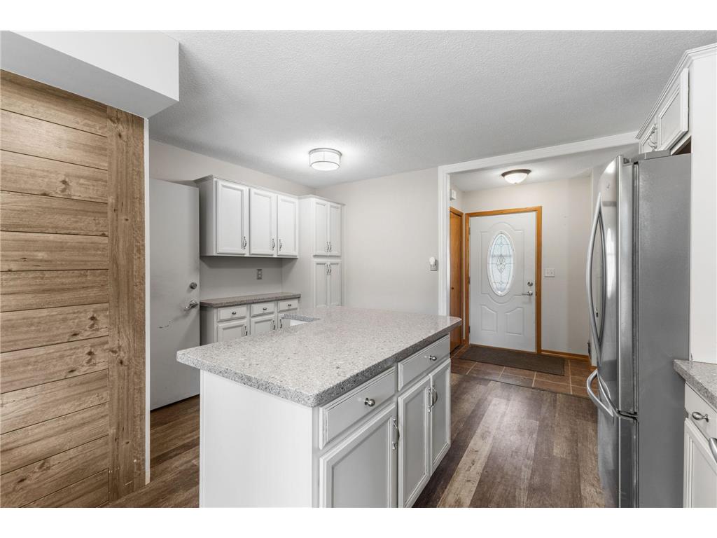 9924 Little Circle Bloomington MN 55437 7096280 image11
