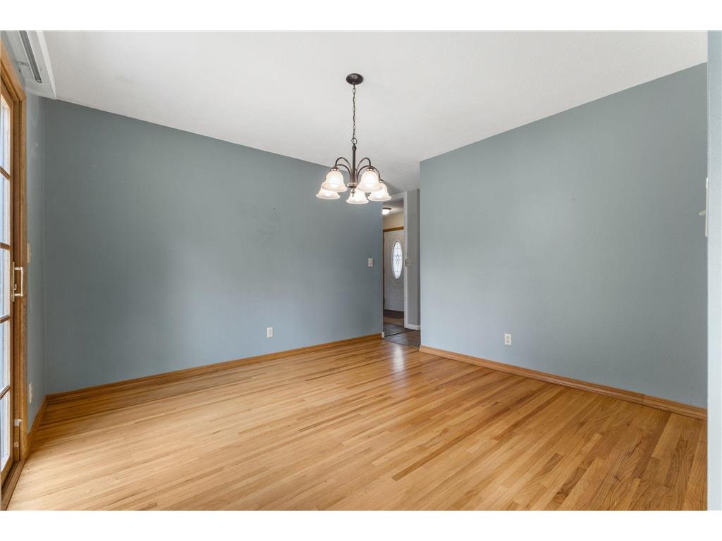 9924 Little Circle Bloomington MN 55437 7096280 image16