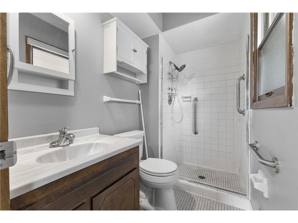 9924 Little Circle Bloomington MN 55437 7096280 image21