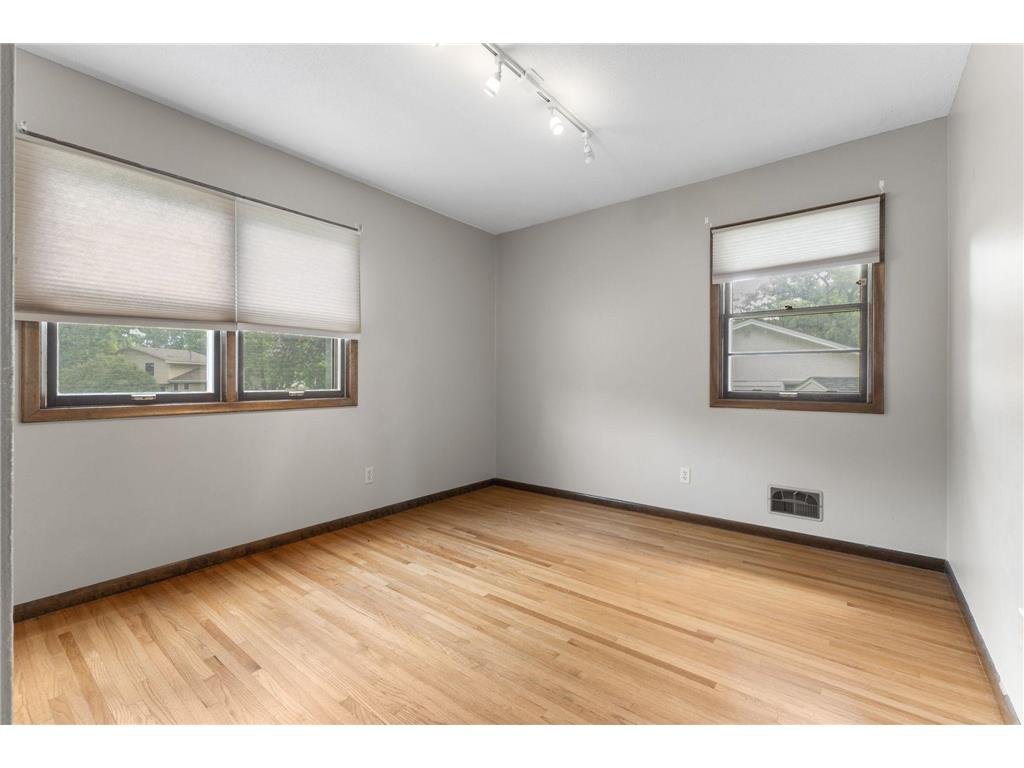 9924 Little Circle Bloomington MN 55437 7096280 image22