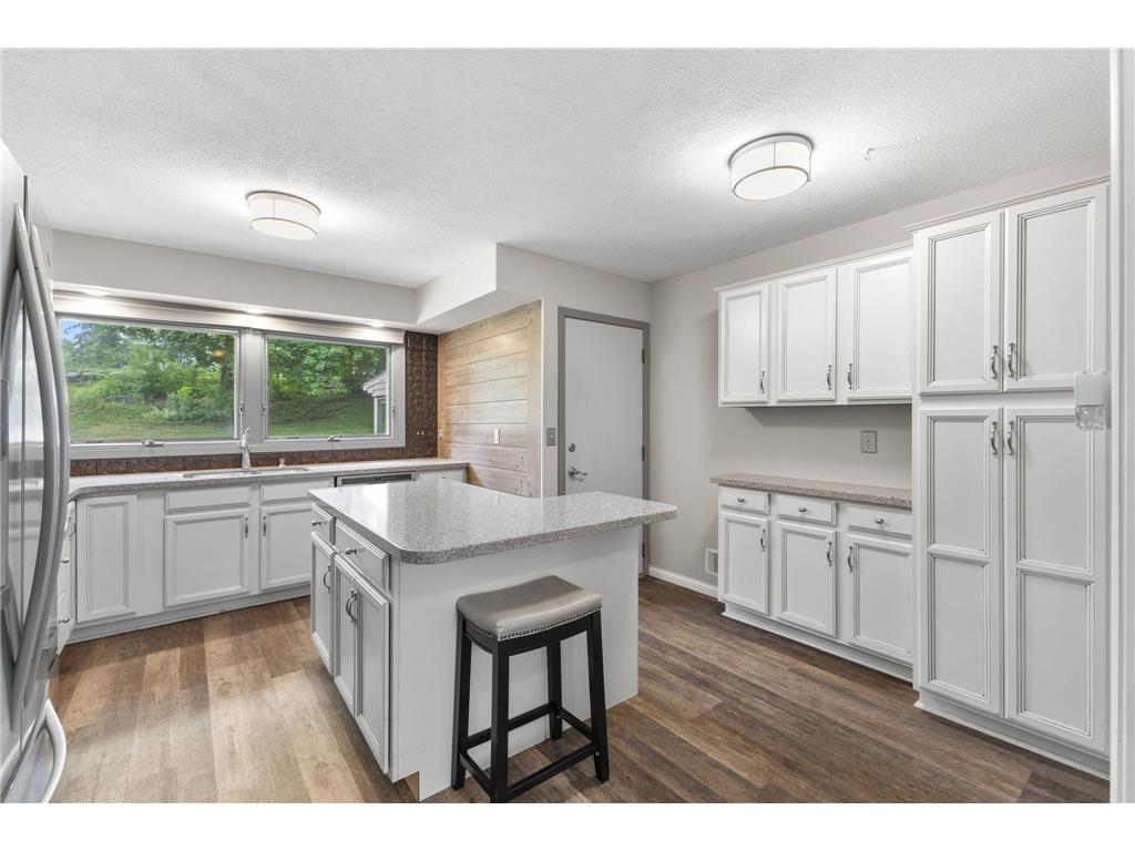 9924 Little Circle Bloomington MN 55437 7096280 image7