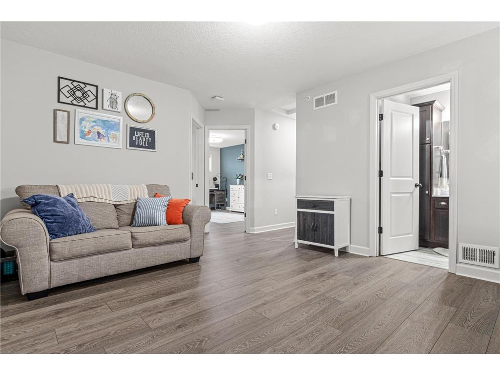 9925 5th Street Lane N Lake Elmo MN 55042 6759996 image2