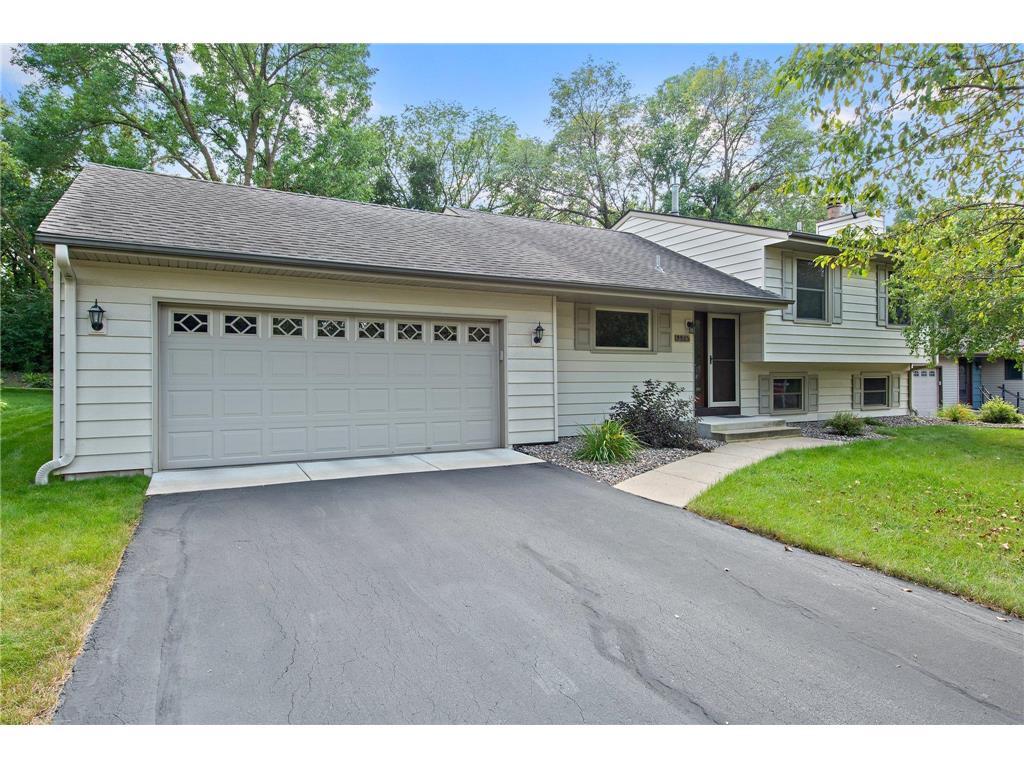 9925 Garrison Way Eden Prairie MN 55347 6583444 image1