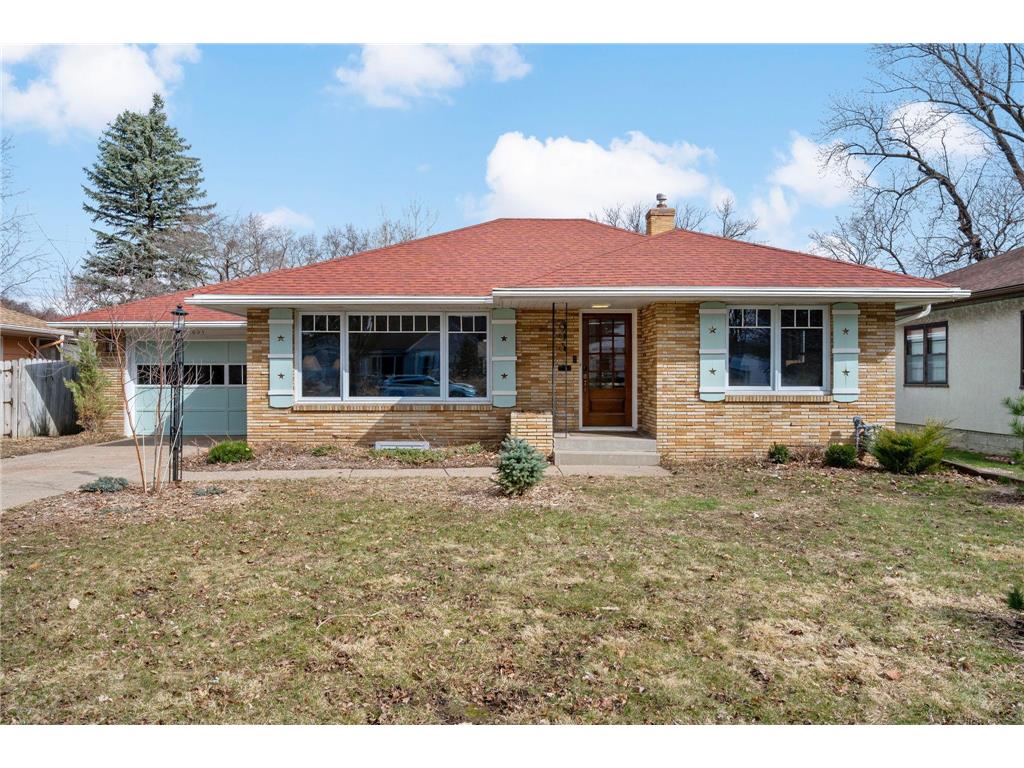 993 Hyacinth Avenue E Saint Paul MN 55106 7048626 image2
