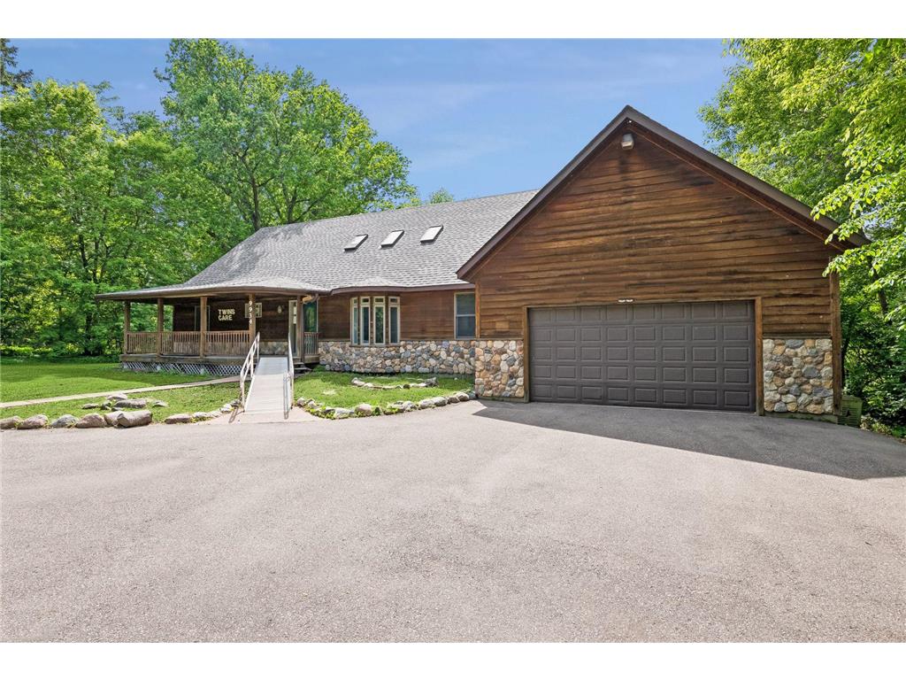9934 Maple Avenue Bloomington MN 55431 7057224 image1