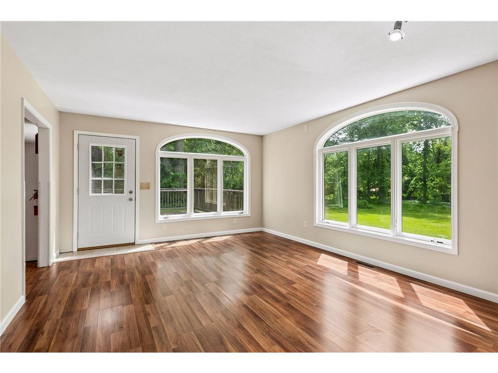 9934 Maple Avenue Bloomington MN 55431 7057224 image15