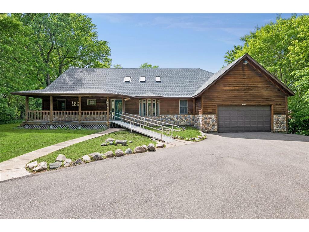 9934 Maple Avenue Bloomington MN 55431 7057224 image2