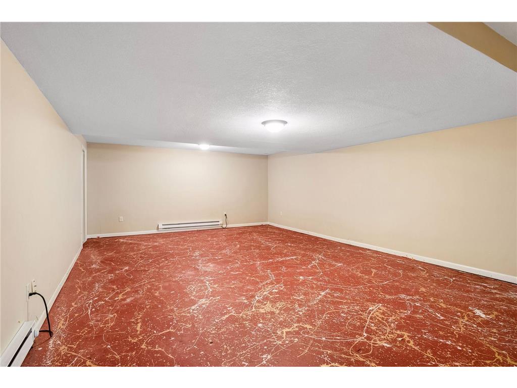 9934 Maple Avenue Bloomington MN 55431 7057224 image28