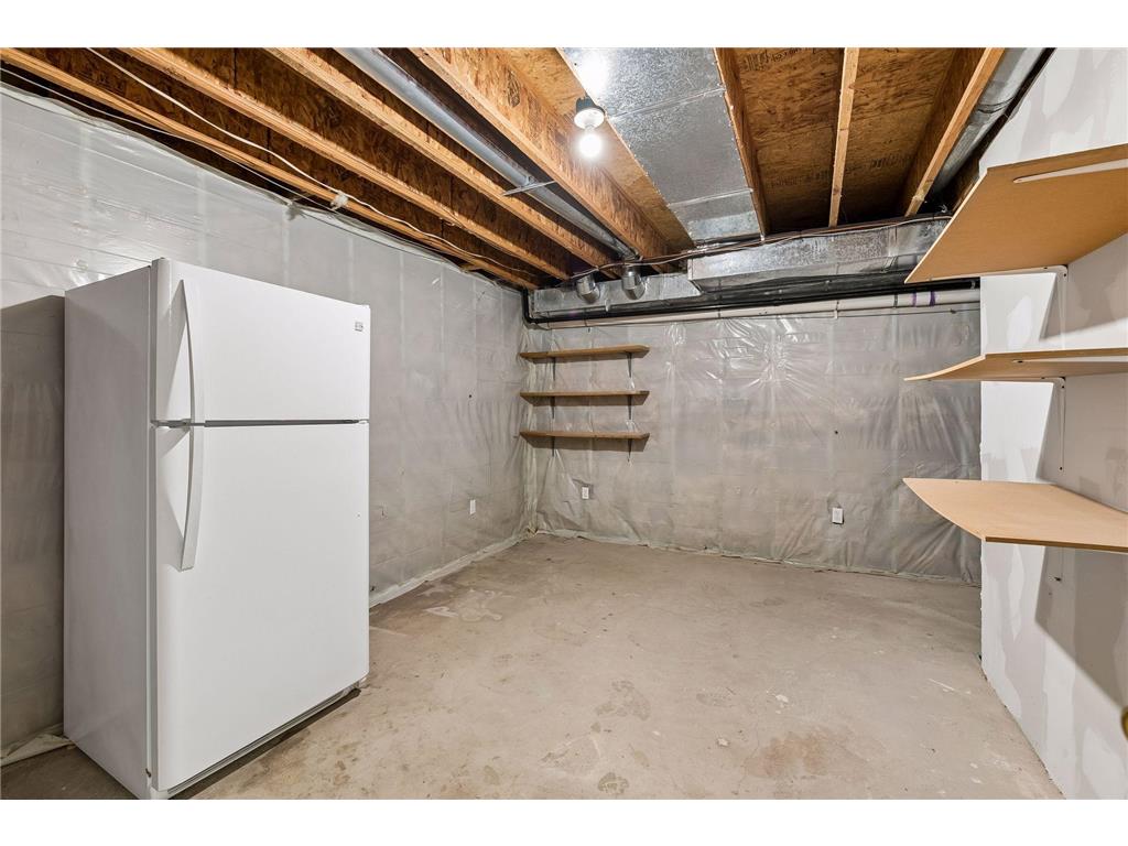9934 Maple Avenue Bloomington MN 55431 7057224 image31