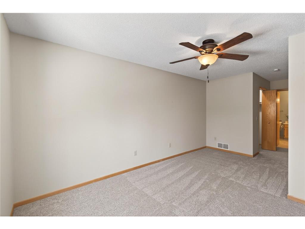 9935 Russell Avenue N #7 Brooklyn Park MN 55444 7032781 image24