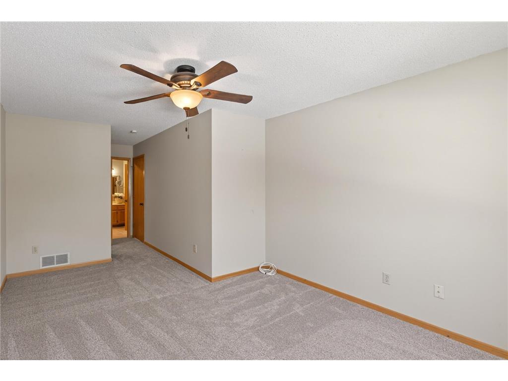 9935 Russell Avenue N #7 Brooklyn Park MN 55444 7032781 image25