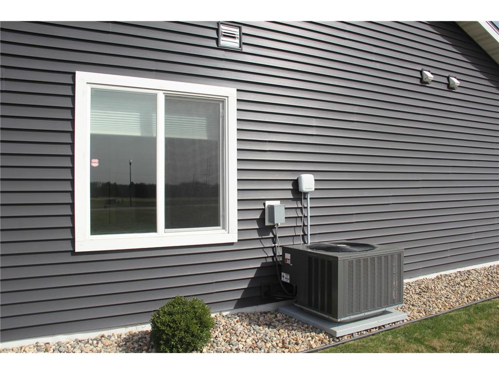 994 City Heights Dr Willmar MN 56201 7057299 image20