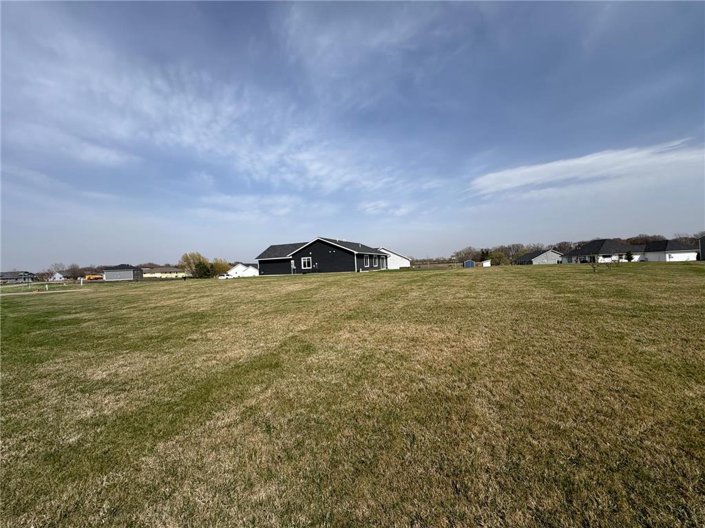 994 City Heights Dr Willmar MN 56201 7057299 image22