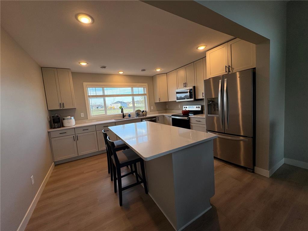994 City Heights Dr Willmar MN 56201 7057299 image3