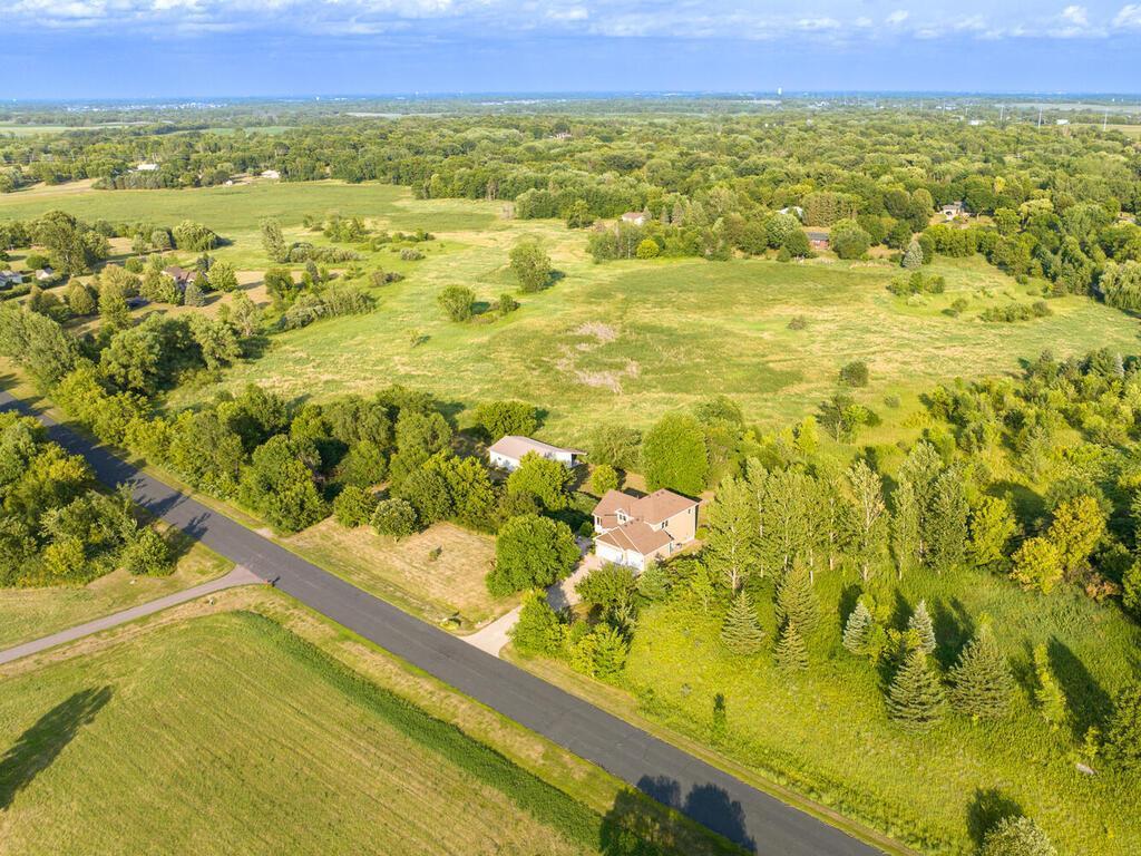 9940 High Bluff Lane, Corcoran, MN, 55340 MLS 6262899 Edina Realty