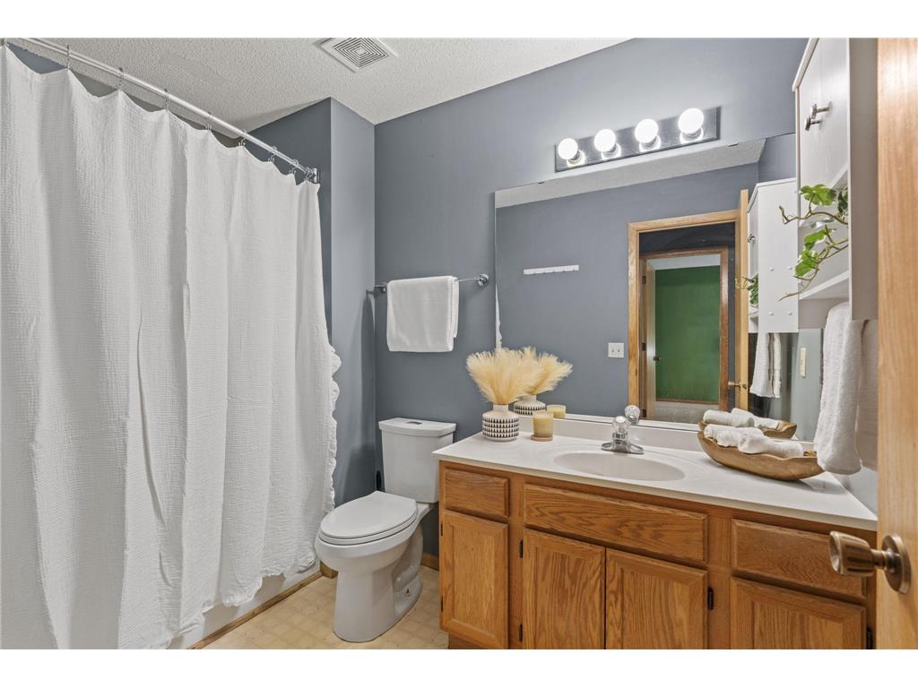 9941 Fillmore Street NE Blaine MN 55434 7043345 image10