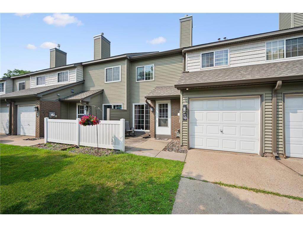 9945 Russell Avenue N #10 Brooklyn Park MN 55444 6595746 image1