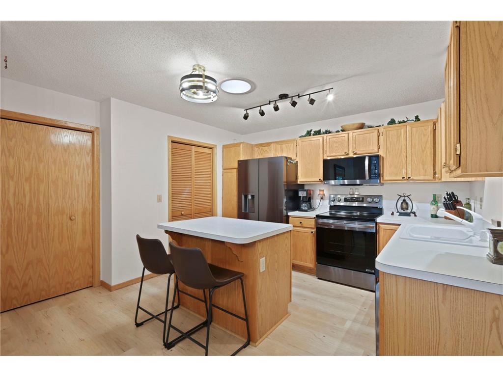 9949 Tamarack Cove Woodbury MN 55125 7048951 image10
