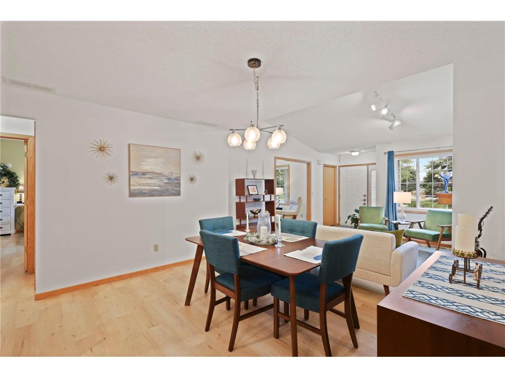 9949 Tamarack Cove Woodbury MN 55125 7048951 image11