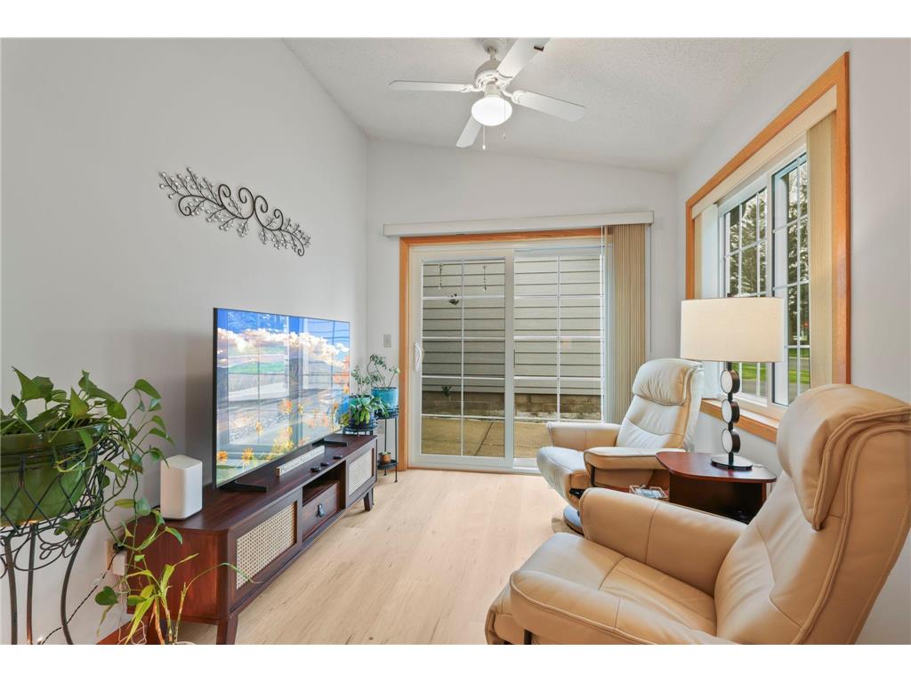 9949 Tamarack Cove Woodbury MN 55125 7048951 image12