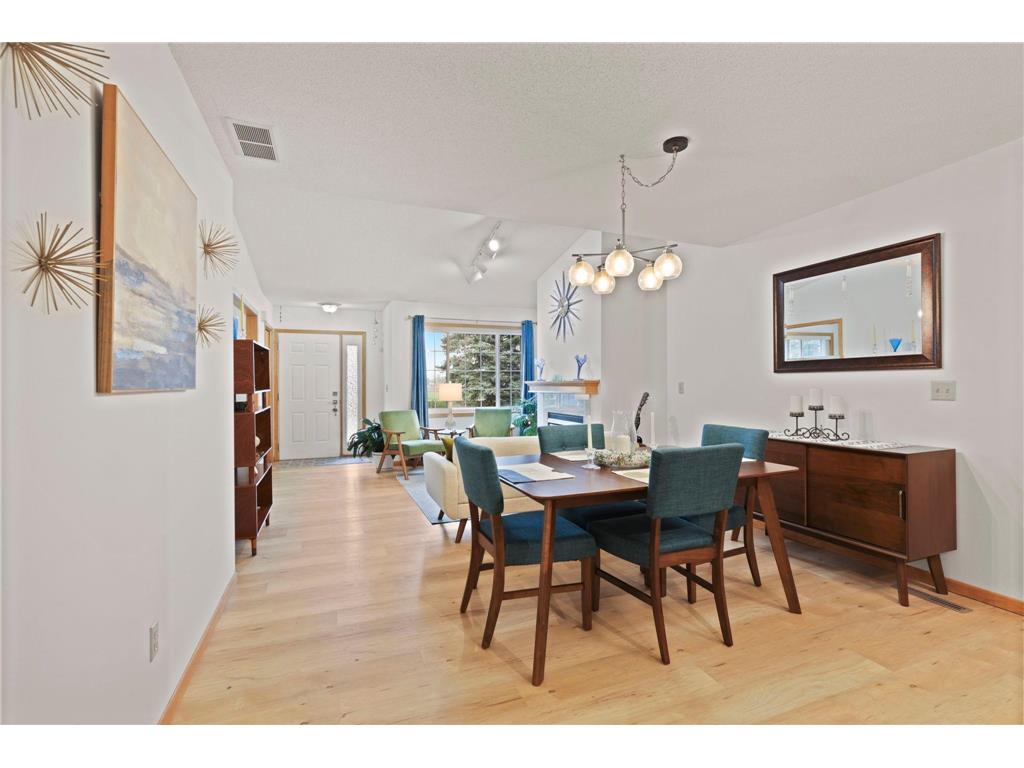 9949 Tamarack Cove Woodbury MN 55125 7048951 image3
