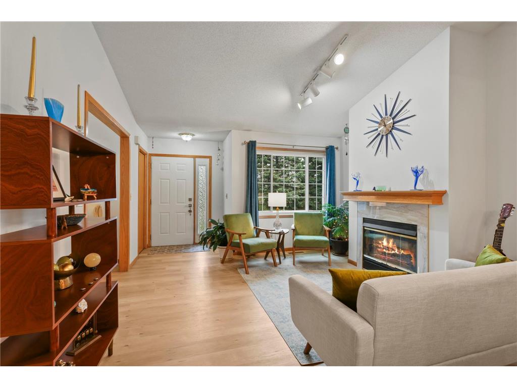 9949 Tamarack Cove Woodbury MN 55125 7048951 image4