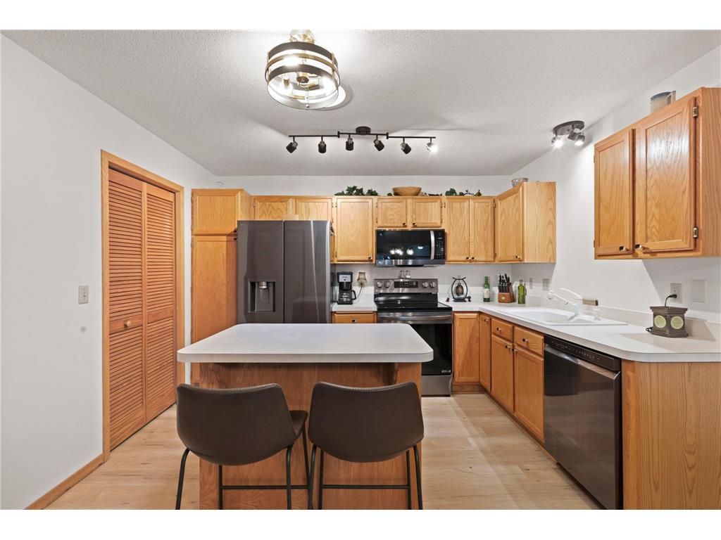 9949 Tamarack Cove Woodbury MN 55125 7048951 image8
