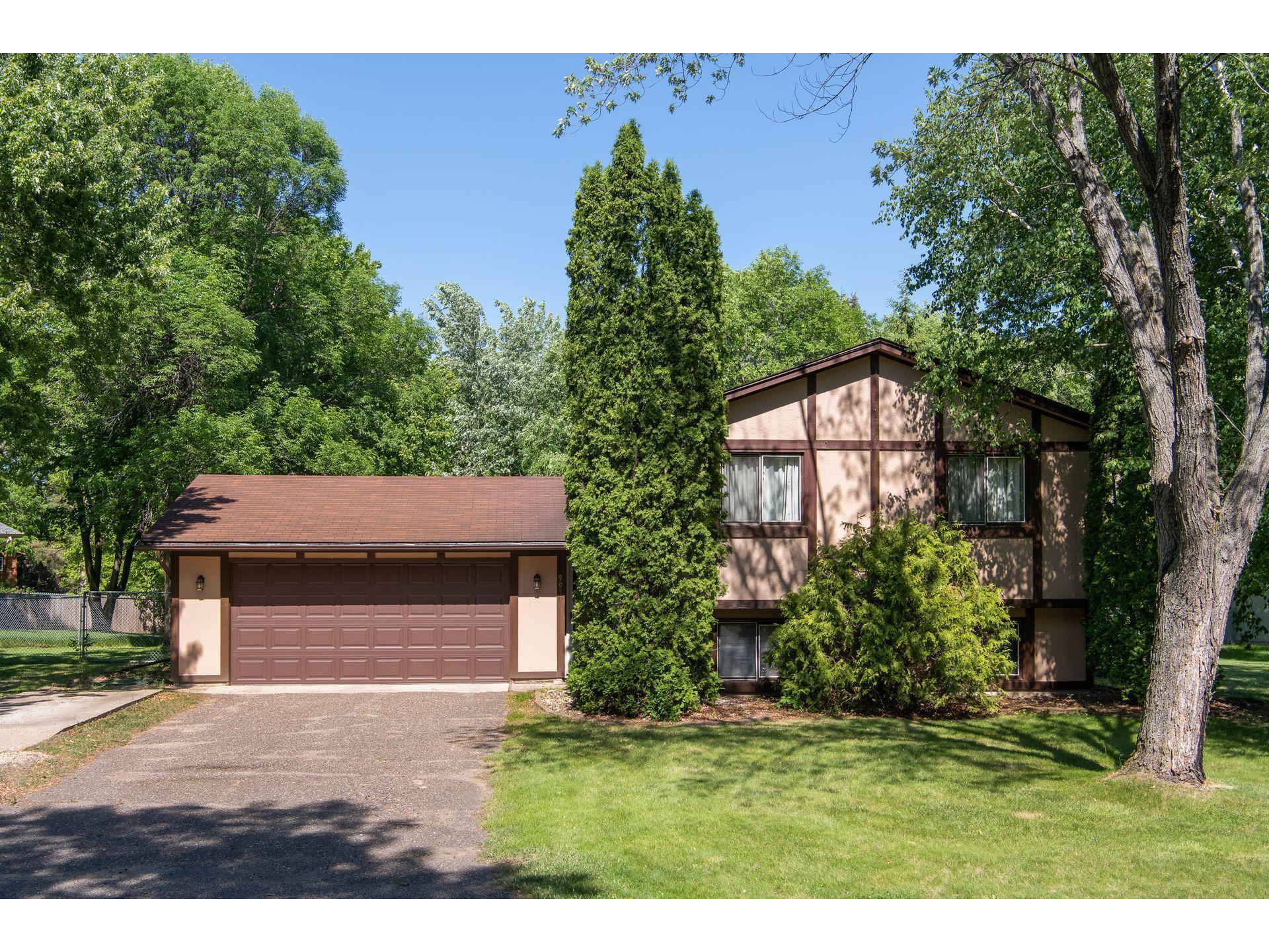 9950 Yorktown Lane N, Maple Grove, MN, 55369 MLS 6005682 Edina Realty