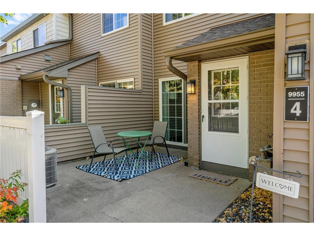 9955 Russell Avenue N #4 Brooklyn Park MN 55444 6620391 image1