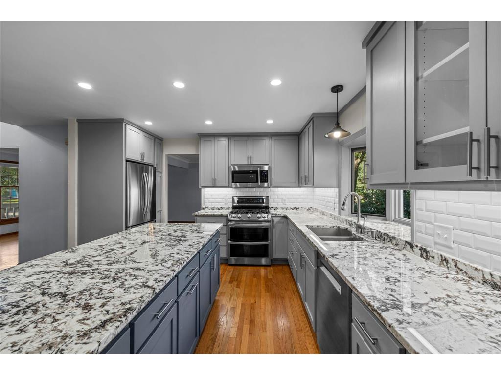 9956 Antrim Road Woodbury MN 55125 7014378 image22