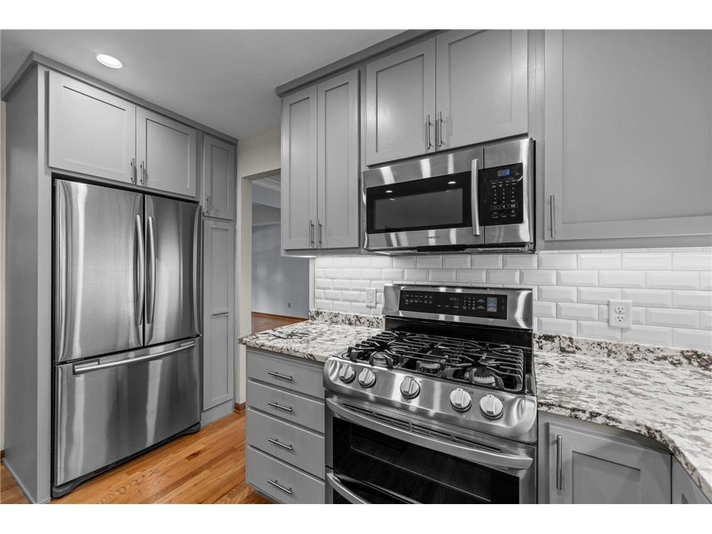 9956 Antrim Road Woodbury MN 55125 7014378 image24