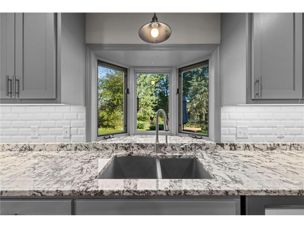 9956 Antrim Road Woodbury MN 55125 7014378 image26