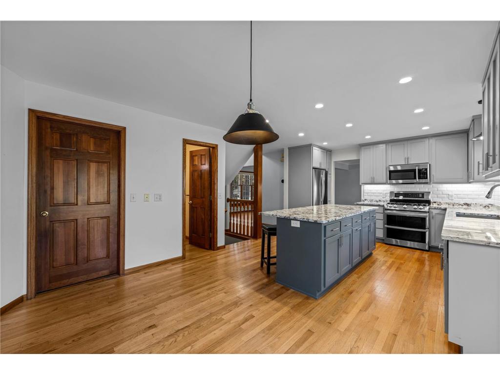 9956 Antrim Road Woodbury MN 55125 7014378 image32