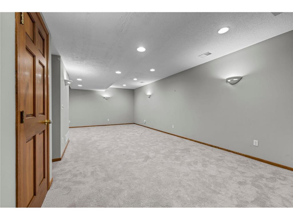 9956 Antrim Road Woodbury MN 55125 7014378 image67