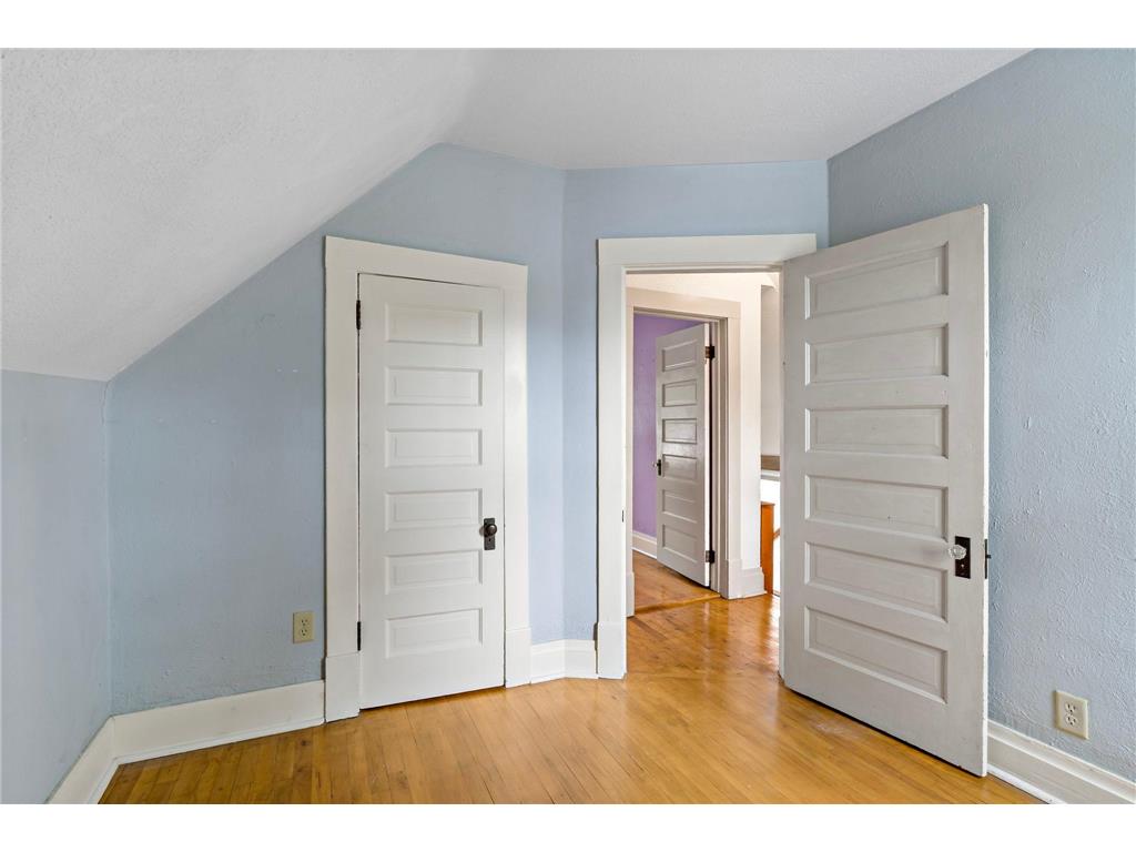 996 Charles Avenue Saint Paul MN 55104 7086303 image16