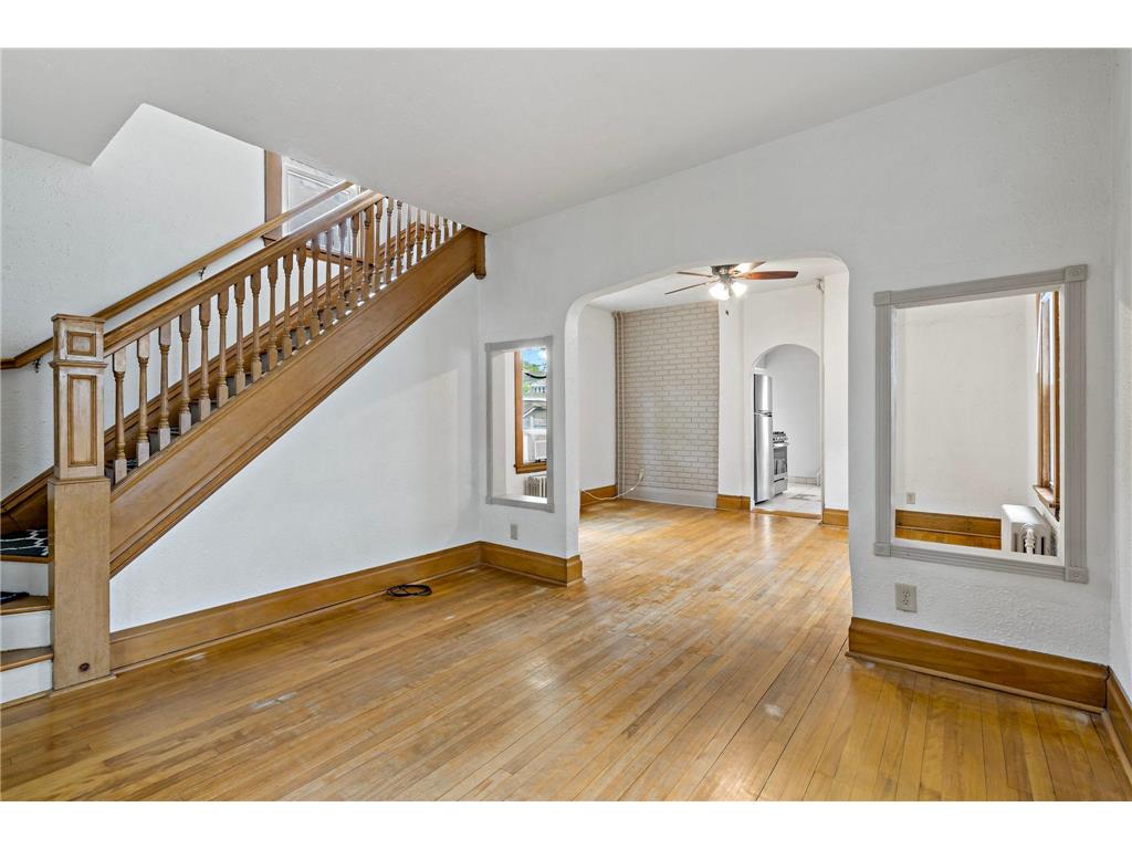 996 Charles Avenue Saint Paul MN 55104 7086303 image4