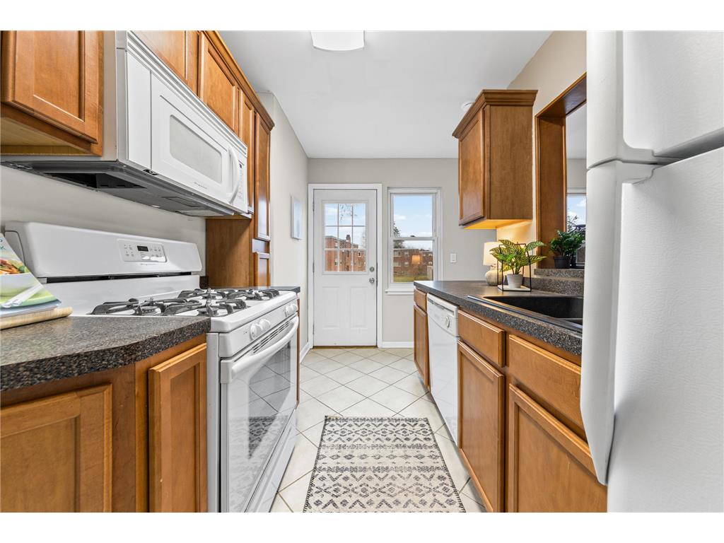 996 Cleveland Avenue S Saint Paul MN 55116 7037070 image13
