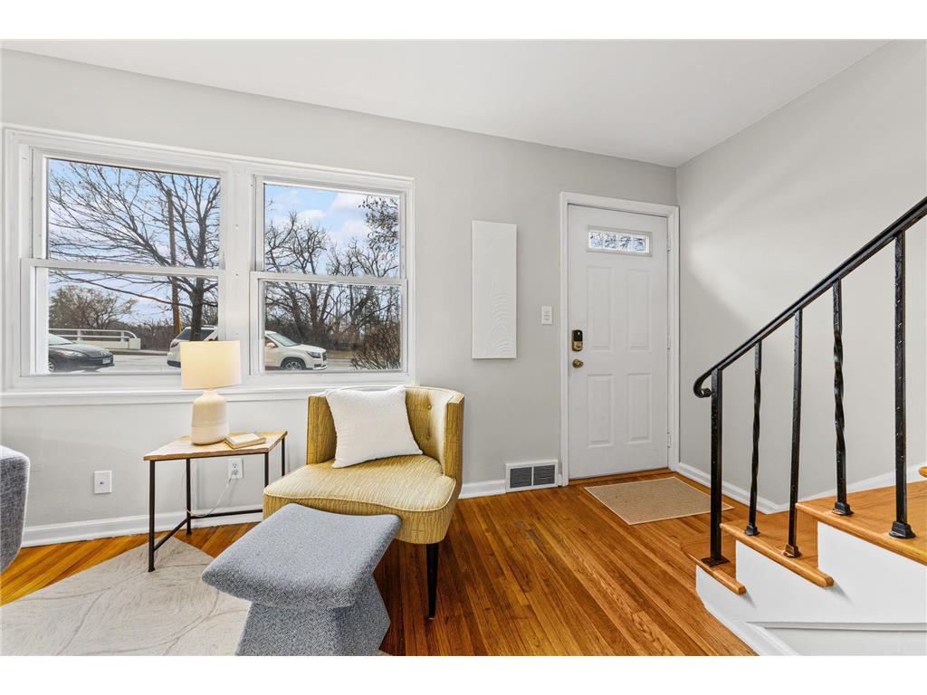 996 Cleveland Avenue S Saint Paul MN 55116 7037070 image4
