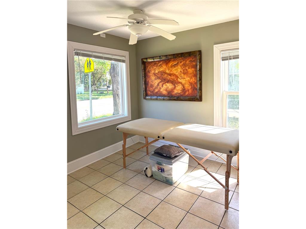 996 Front Avenue Saint Paul MN 55103 6809576 image3