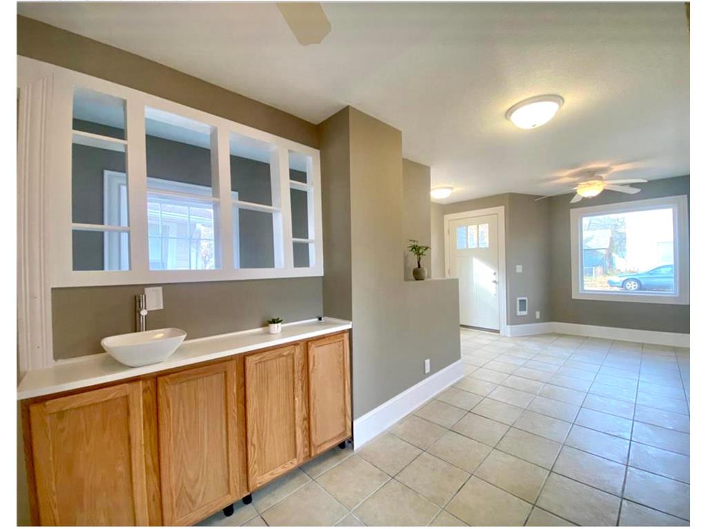 996 Front Avenue Saint Paul MN 55103 6809576 image5