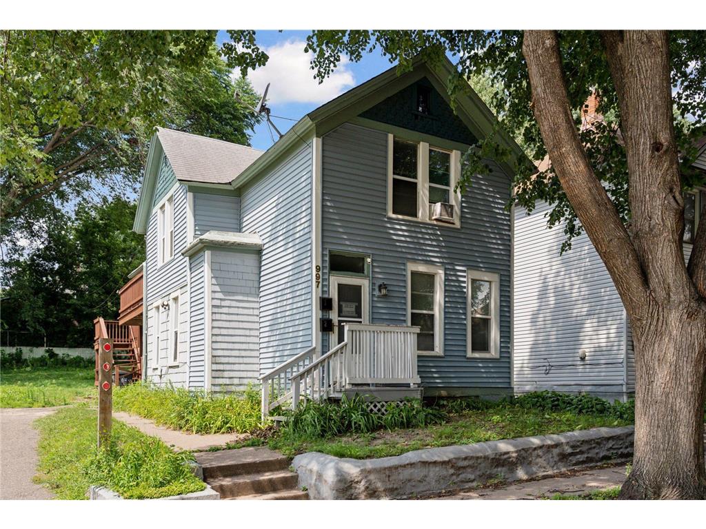 997 Marion Street Saint Paul MN 55117 7076770 image1