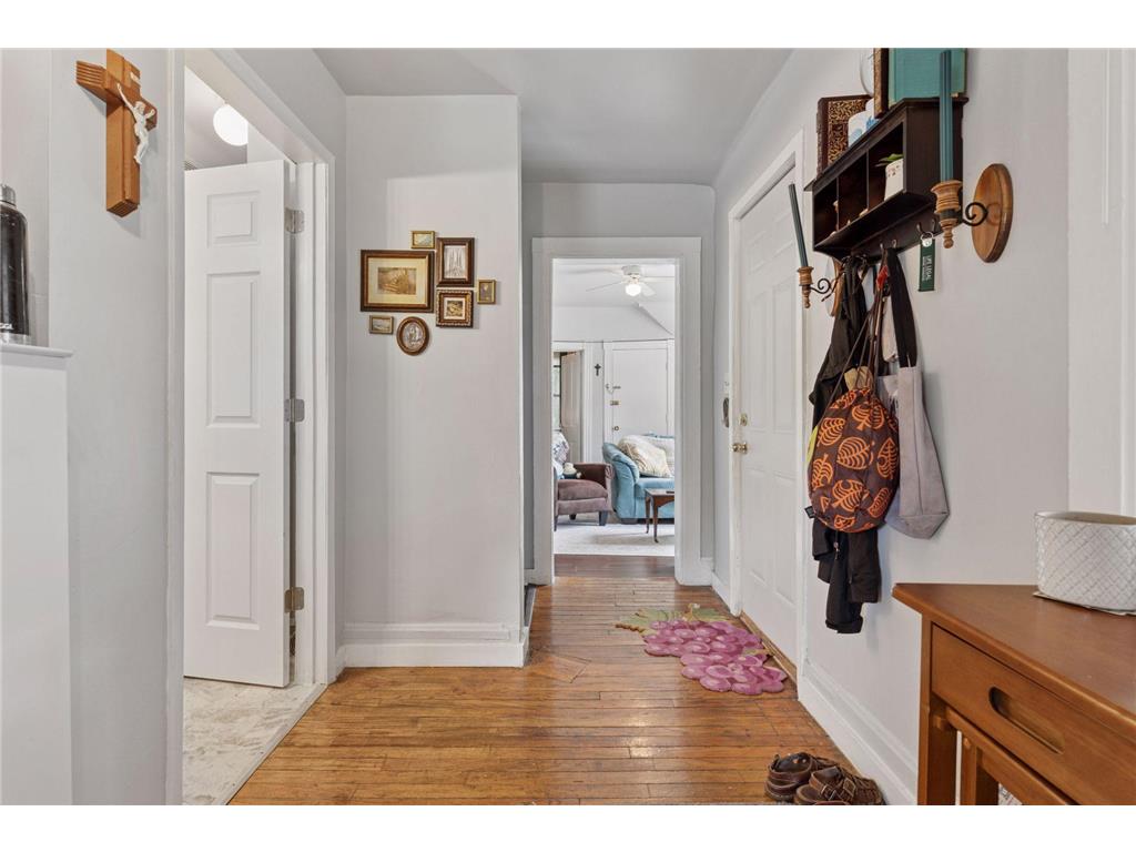 997 Marion Street Saint Paul MN 55117 7076770 image11