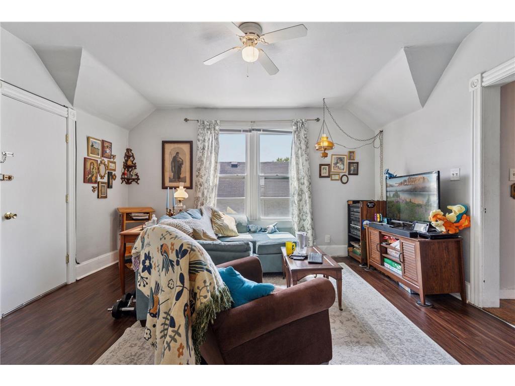 997 Marion Street Saint Paul MN 55117 7076770 image13
