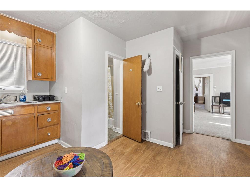 997 Marion Street Saint Paul MN 55117 7076770 image28